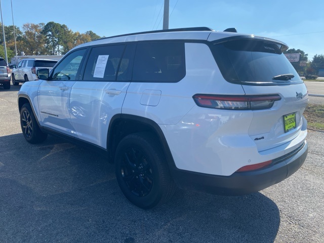 2024 Jeep Grand Cherokee Altitude photo 3