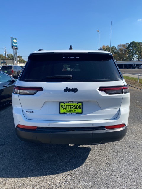 2024 Jeep Grand Cherokee Altitude photo 4