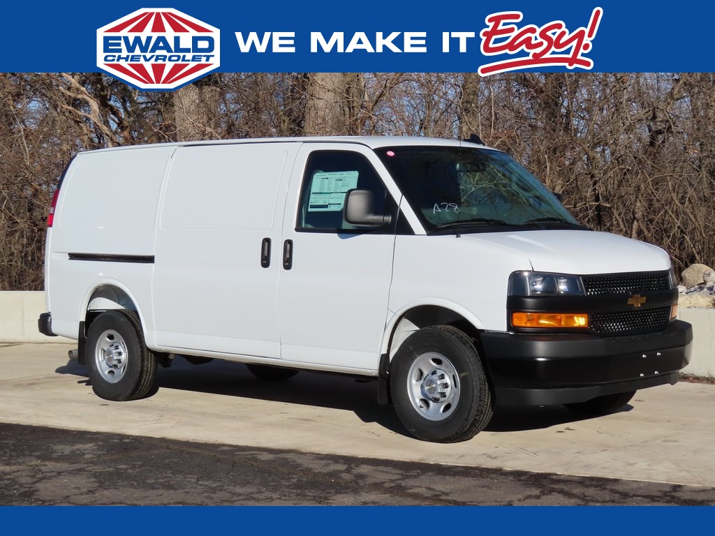 2025 Chevrolet Express 2500 Work Van 