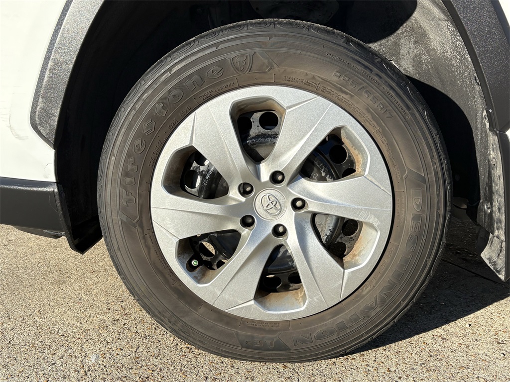 2022 Toyota RAV4 LE White at Big Star Chrysler Jeep Dodge Ram 