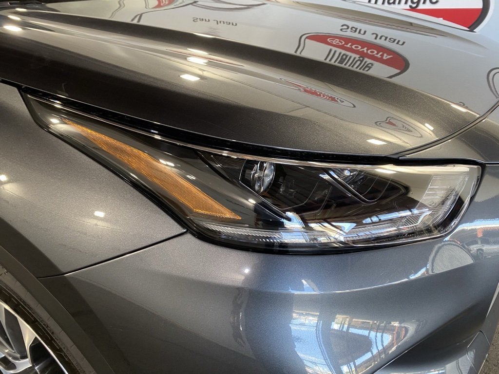 Thumbnail: 2025 Toyota Highlander - 12
