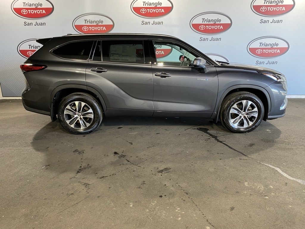 Thumbnail: 2025 Toyota Highlander - 7