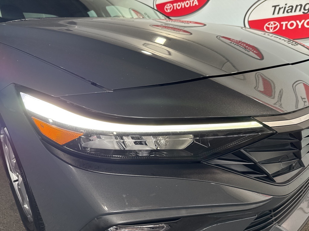 Thumbnail: 2024 Hyundai Elantra - 10