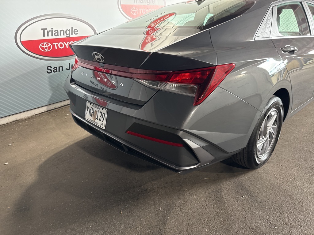 Thumbnail: 2024 Hyundai Elantra - 18