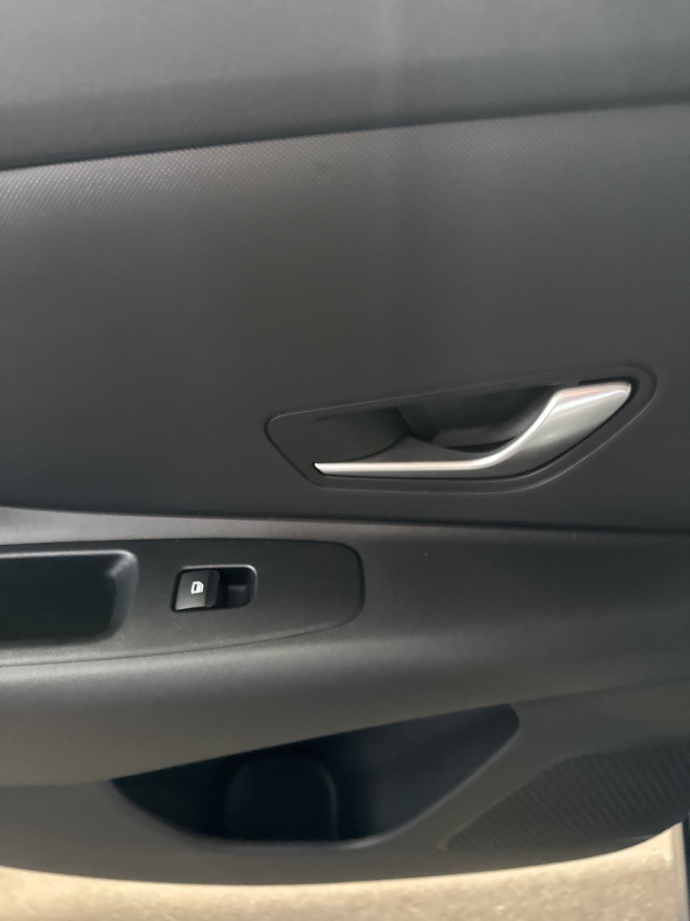 Thumbnail: 2024 Hyundai Elantra - 23
