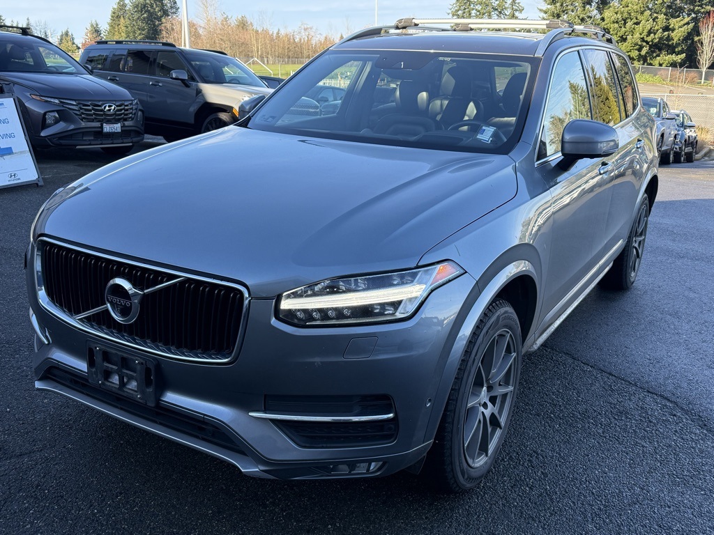 2018 Volvo XC90 T6 Momentum AWD