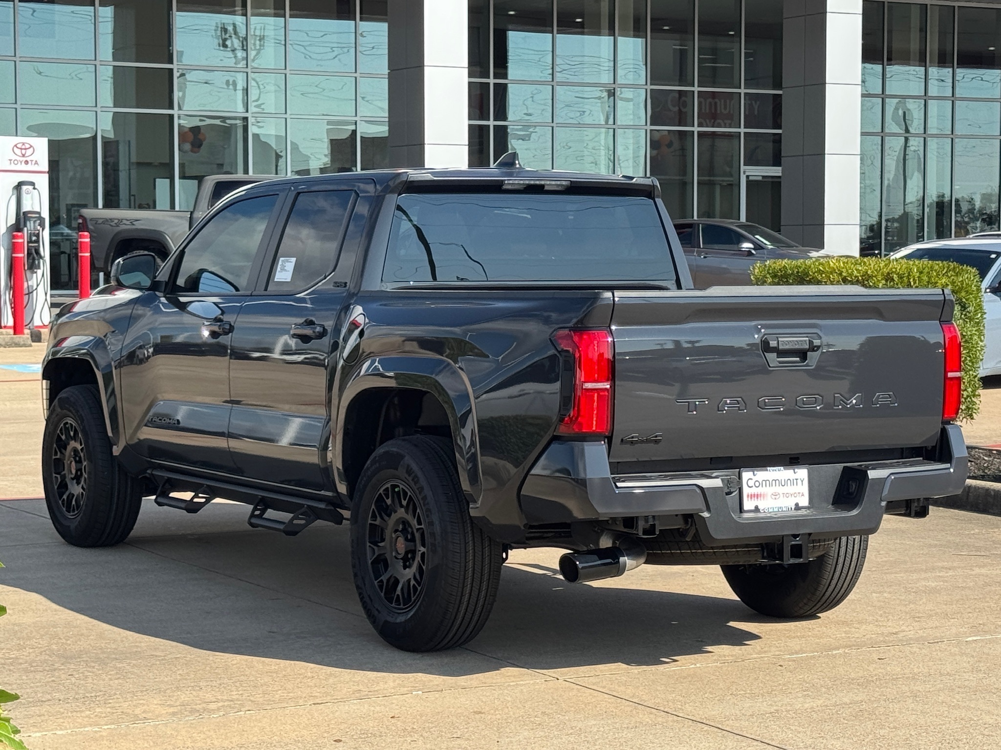 2025 Toyota Tacoma SR5 - 10