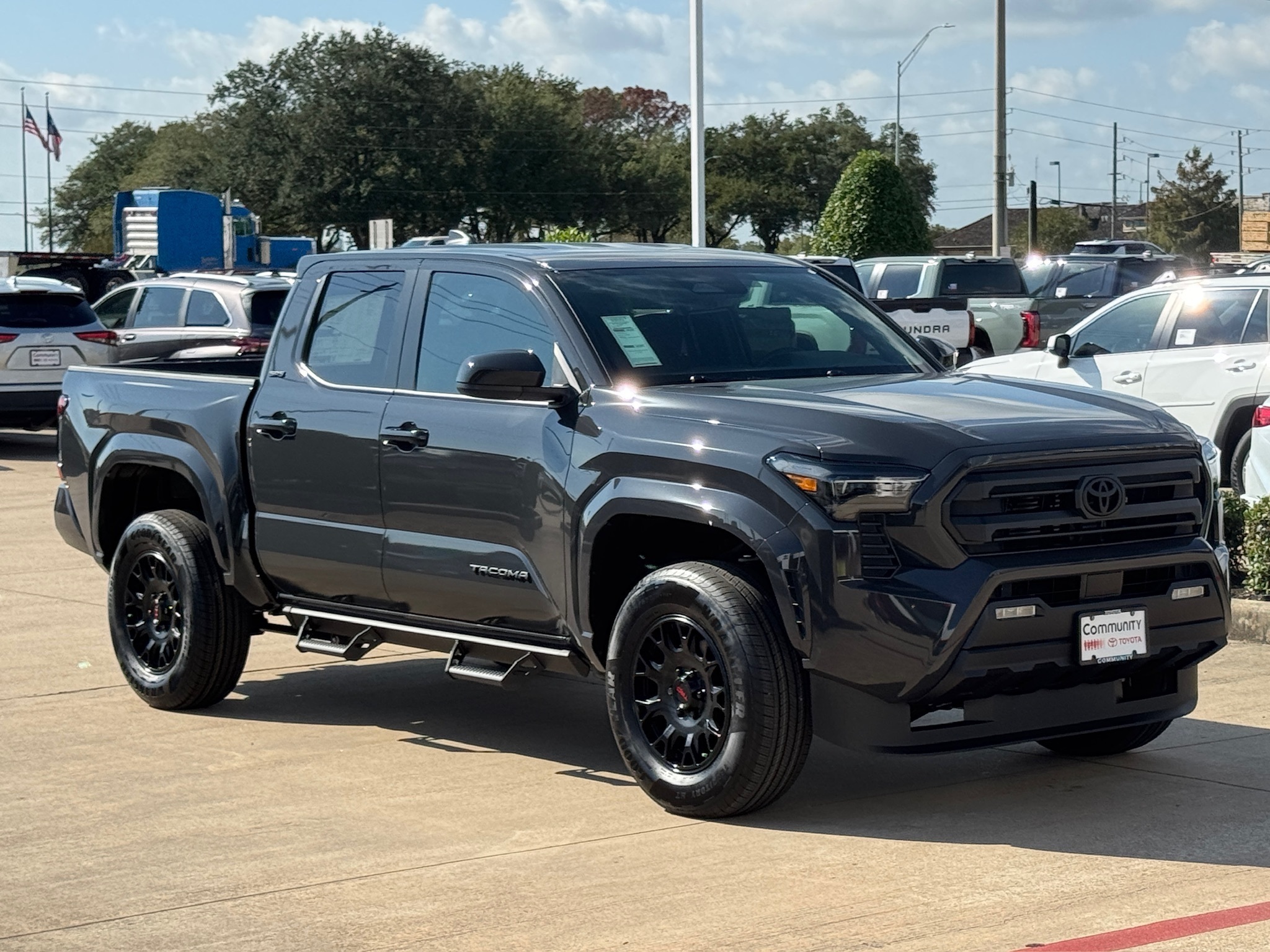 2025 Toyota Tacoma SR5 - 7