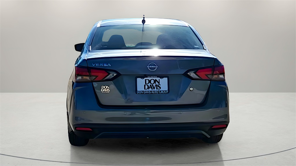2025 Nissan Versa