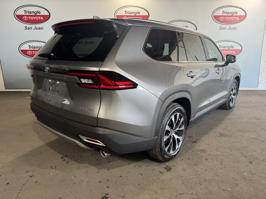 Thumbnail: 2025 Toyota Grand Highlander - 4