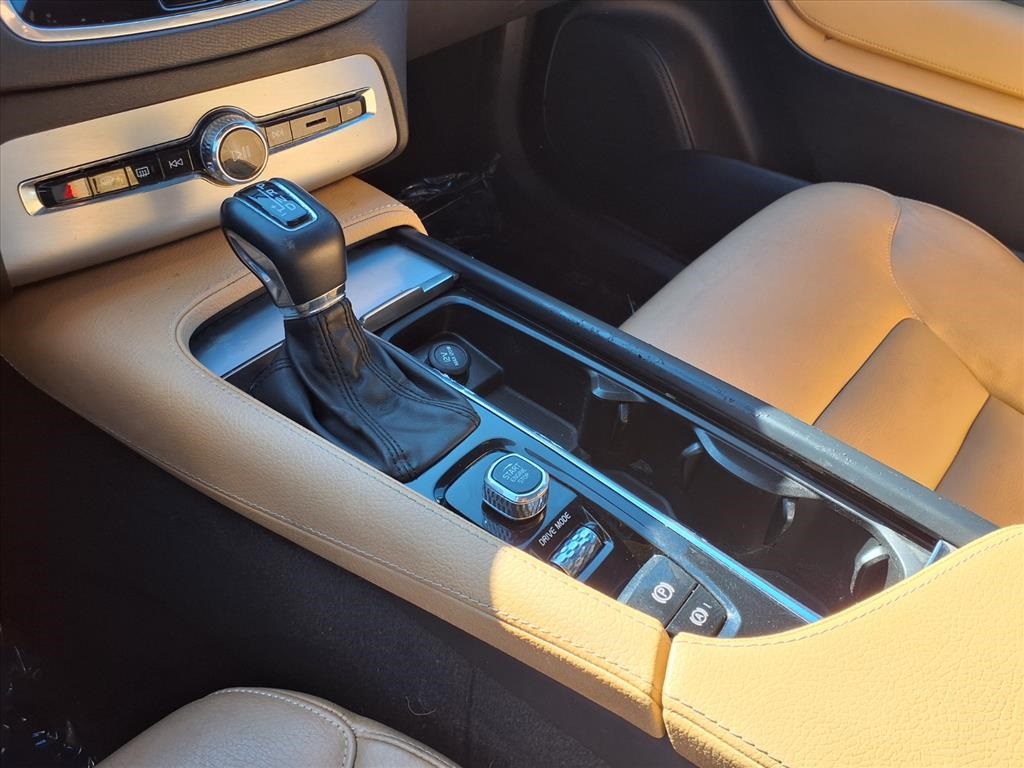 2018 Volvo XC90 T6 Momentum Gray at Classic Elite Chevrolet Hwy 6