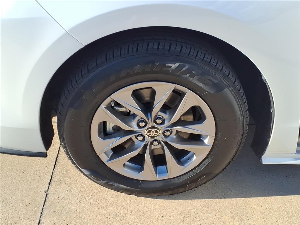 2024 Toyota Sienna XLE  at Gullo Toyota