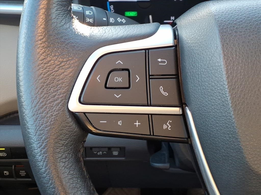 2024 Toyota Sienna XLE  at Gullo Toyota