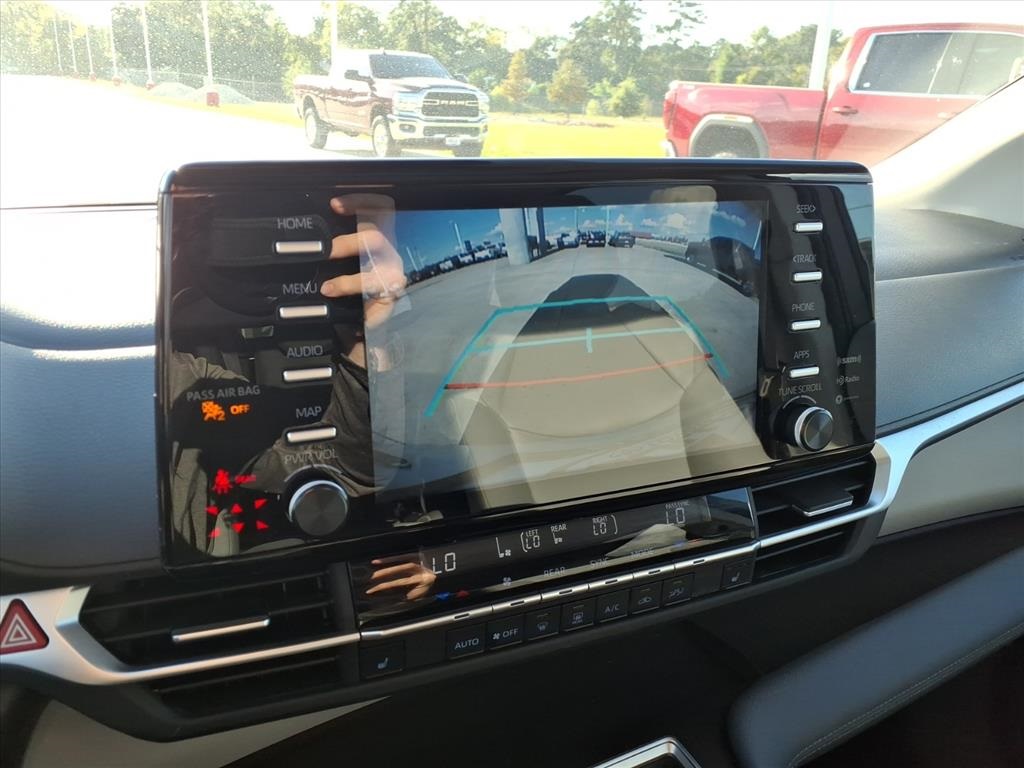 2024 Toyota Sienna XLE  at Gullo Toyota