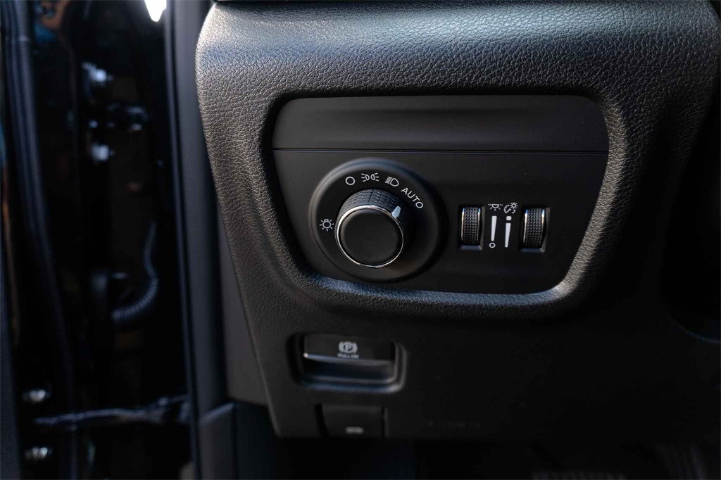 New Car 2025 Jeep Grand Cherokee L  Laredo For Sale Under $40,000 In San Marcos, Texas