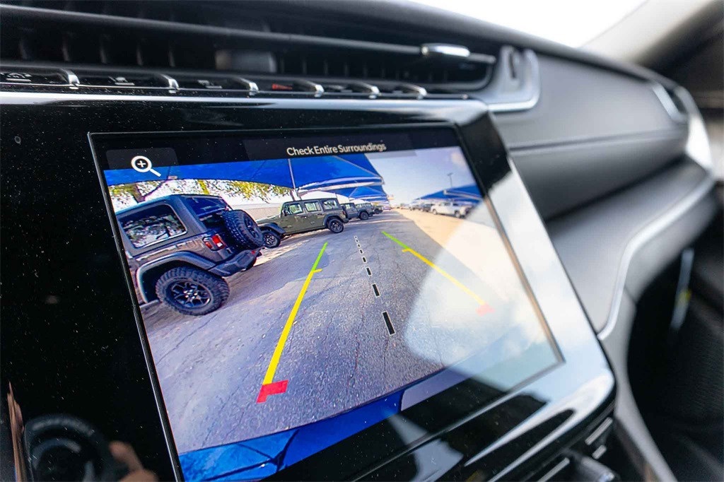 New Car 2025 Jeep Grand Cherokee L  Laredo For Sale Under $40,000 In San Marcos, Texas