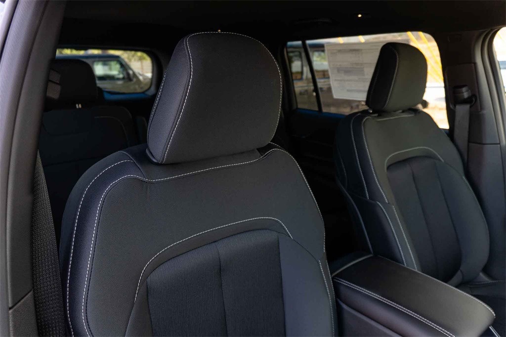 New Car 2025 Jeep Grand Cherokee L  Laredo For Sale Under $40,000 In San Marcos, Texas