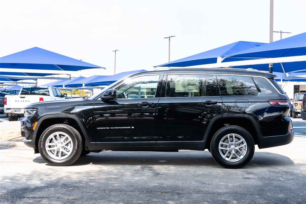 New Car 2025 Jeep Grand Cherokee L  Laredo For Sale Under $40,000 In San Marcos, Texas