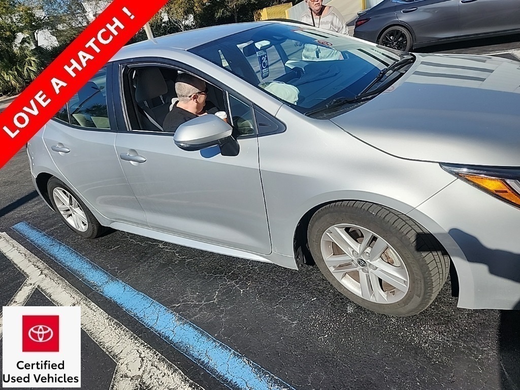 2022 Toyota Corolla Hatchback SE FWD