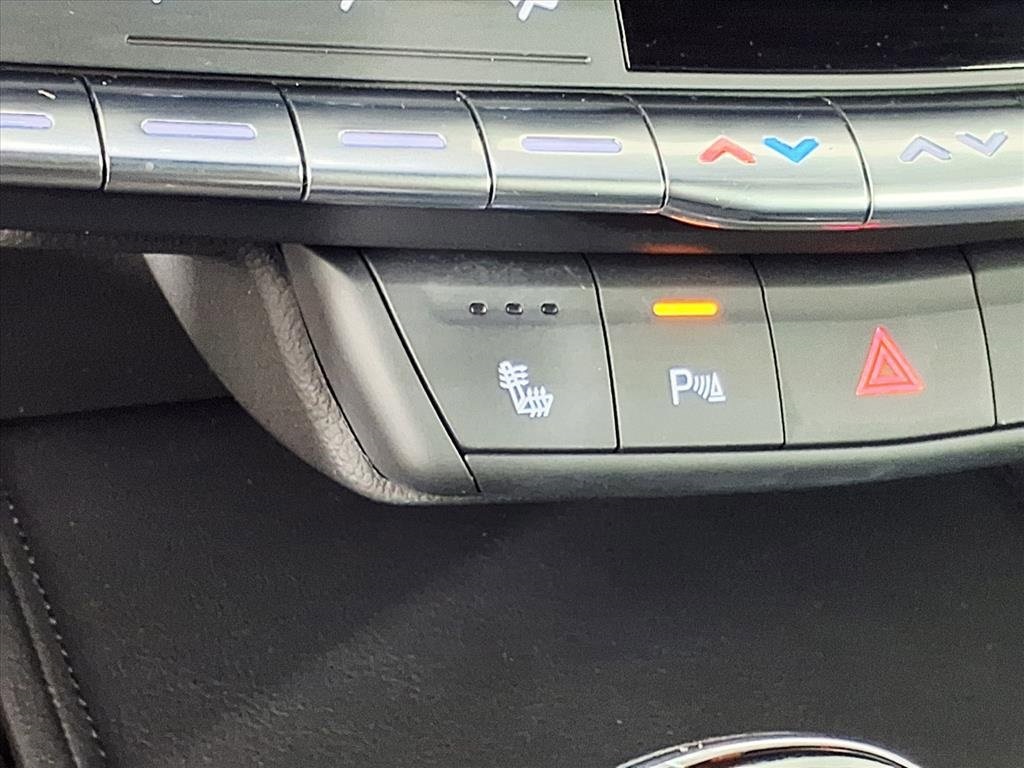 2022 Cadillac XT4 Luxury Black at Mac Haik CDJR North Houston