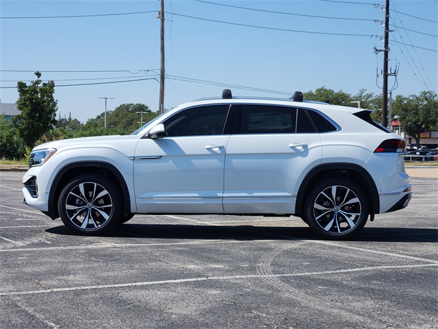 2026 Volkswagen Atlas Cross Sport SEL Premium R-Line photo 2