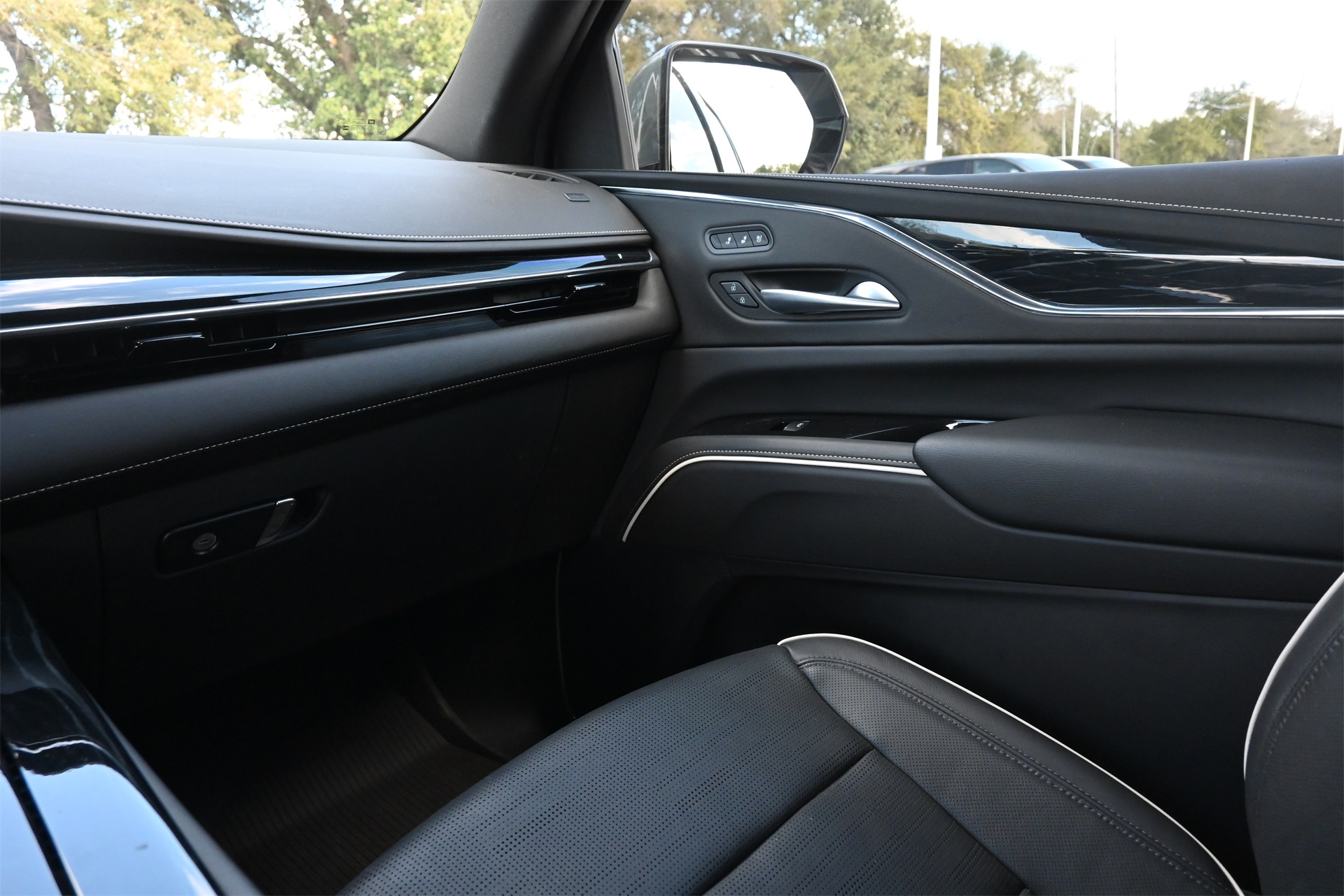 2024 Cadillac Escalade Sport - 7