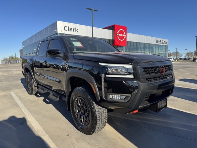 2026 Nissan Frontier PRO-4X's photo