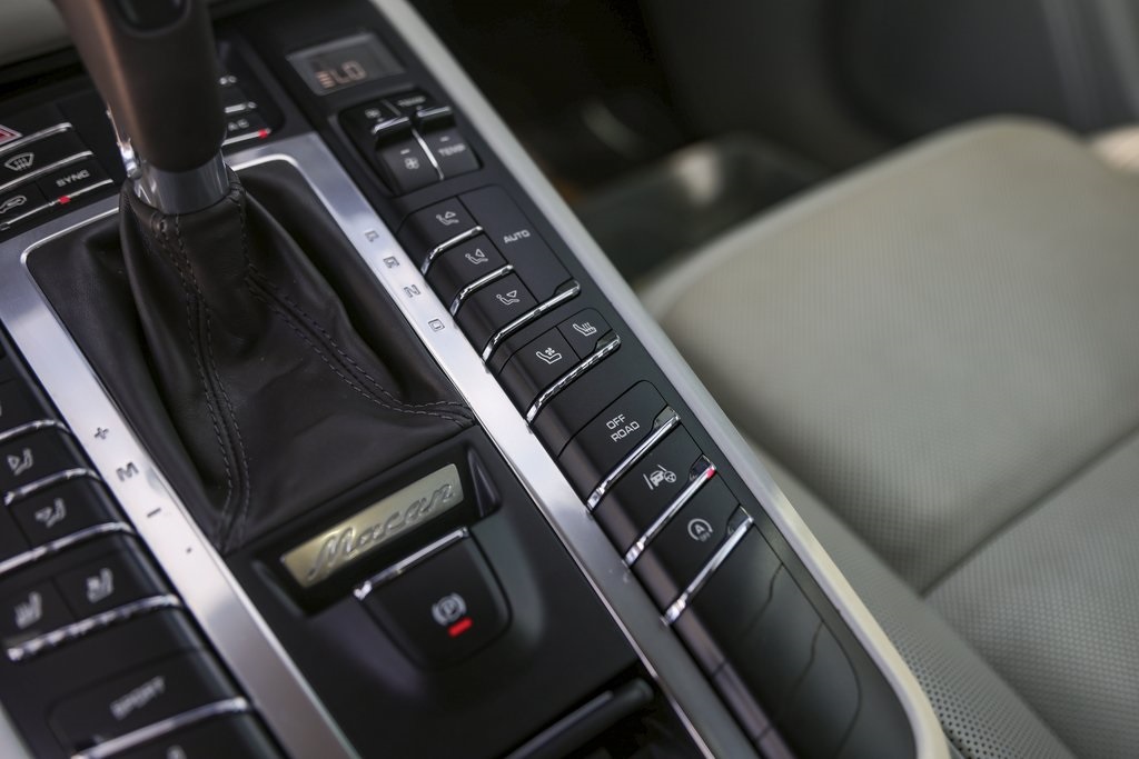 Used Car 2016 Porsche Macan  Turbo For Sale Under $25,000 In Austin, Texas