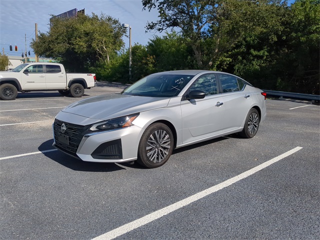 2024 Nissan Altima 2.5 SV FWD