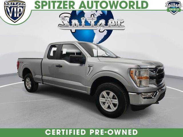 Iconic Silver Metallic 2022 Ford F-150 XLT SuperCab 4WD Pickup Truck Four-Wheel Drive Automatic