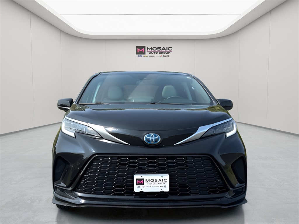 Used 2021 Toyota Sienna LE with VIN 5TDGSKFC4MS016842 for sale in Zumbrota, Minnesota