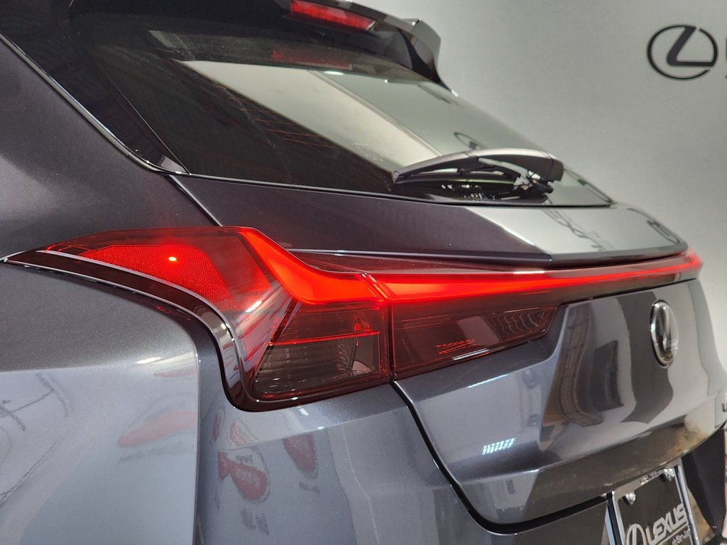 Thumbnail: 2025 Lexus UX - 9