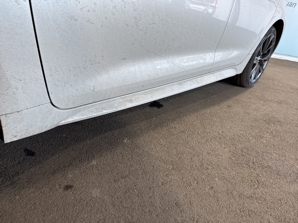 Thumbnail: 2023 Toyota Corolla - 7