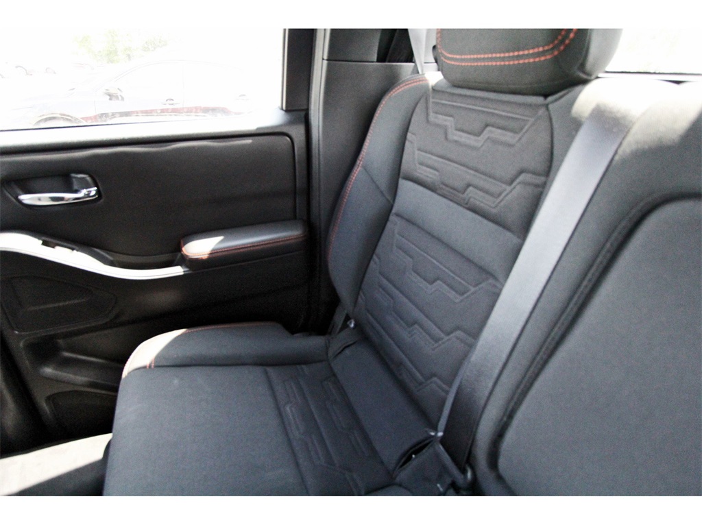 2023 Nissan Frontier PRO-4X - 10