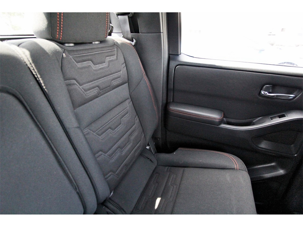 2023 Nissan Frontier PRO-4X - 11
