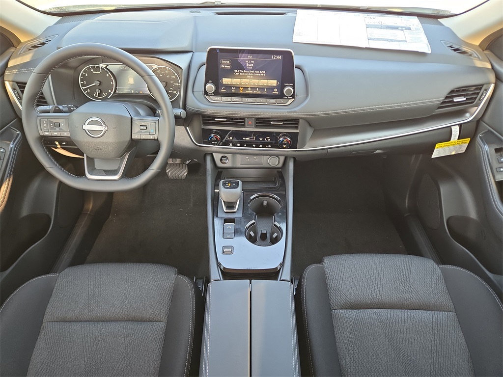 2026 Nissan Rogue SV - 4