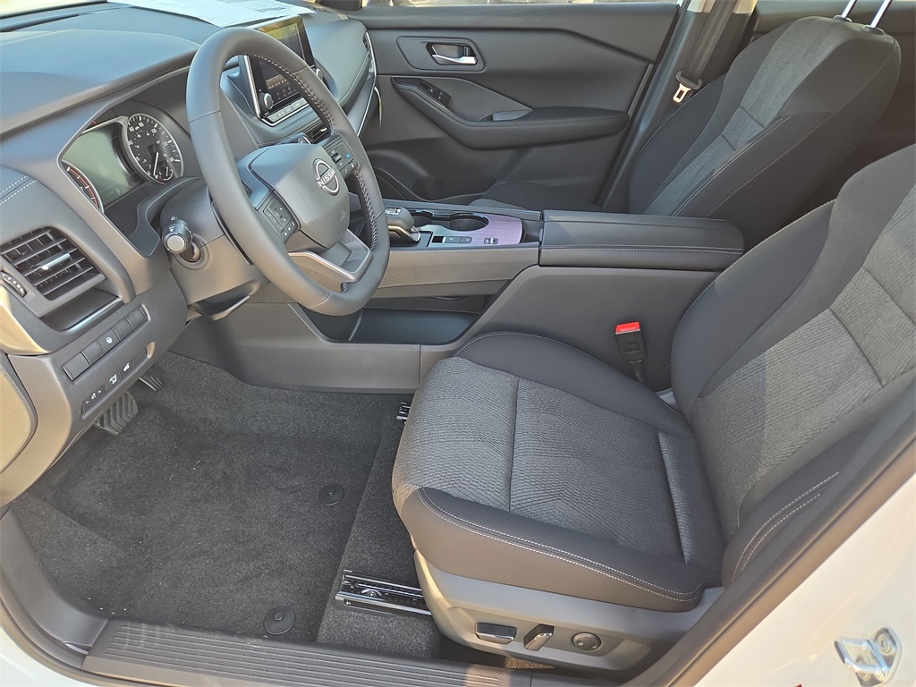 2026 Nissan Rogue SV - 6