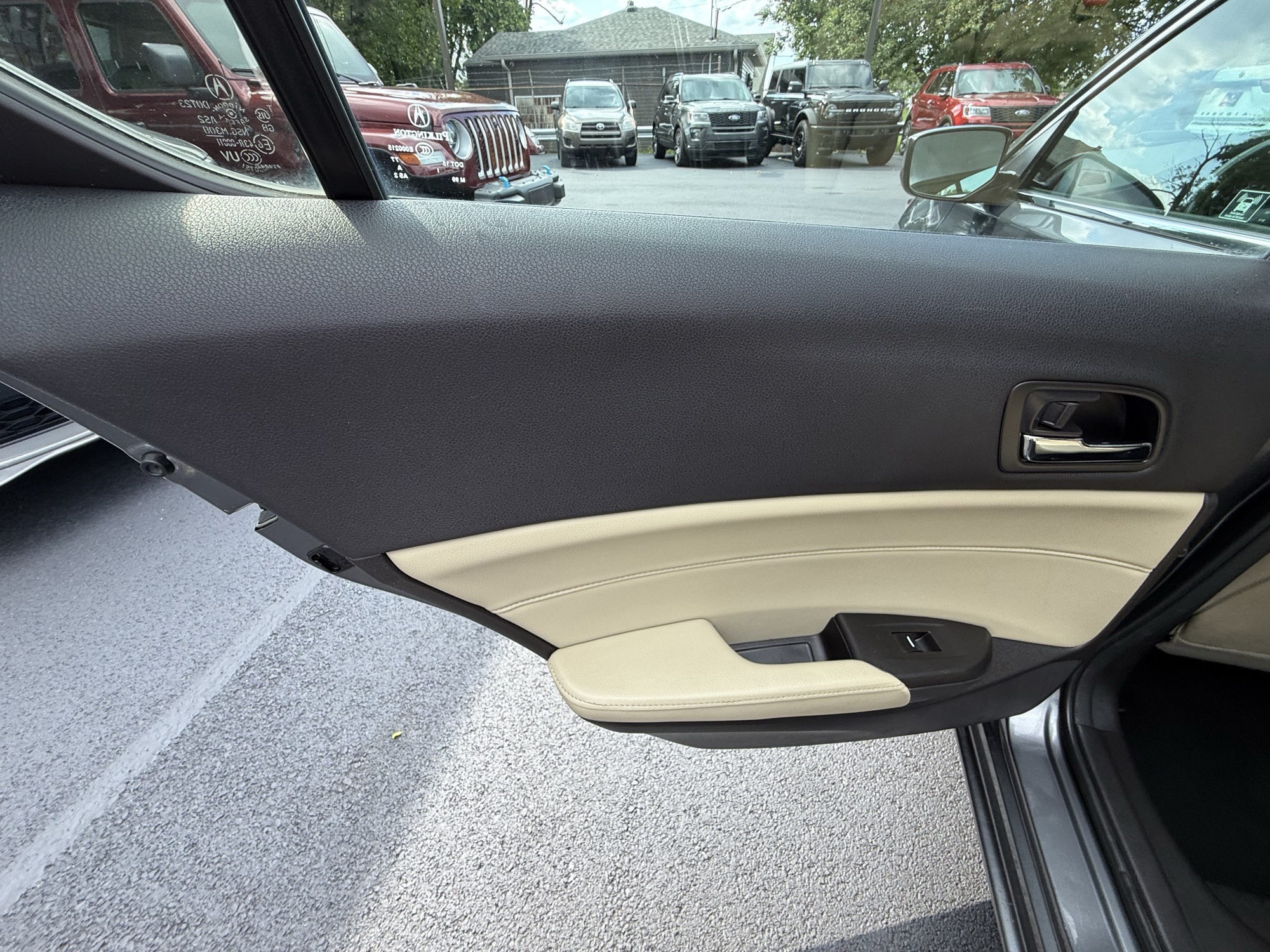 2019 Chevrolet Suburban Premier photo 43