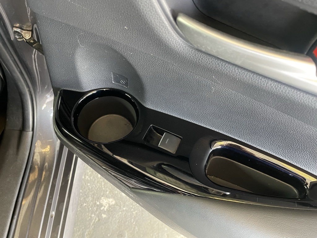 Thumbnail: 2023 Toyota Corolla - 21