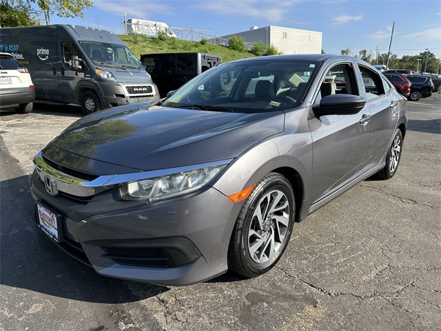 Used 2018 Honda Civic EX with VIN 19XFC2F77JE022409 for sale in Kansas City
