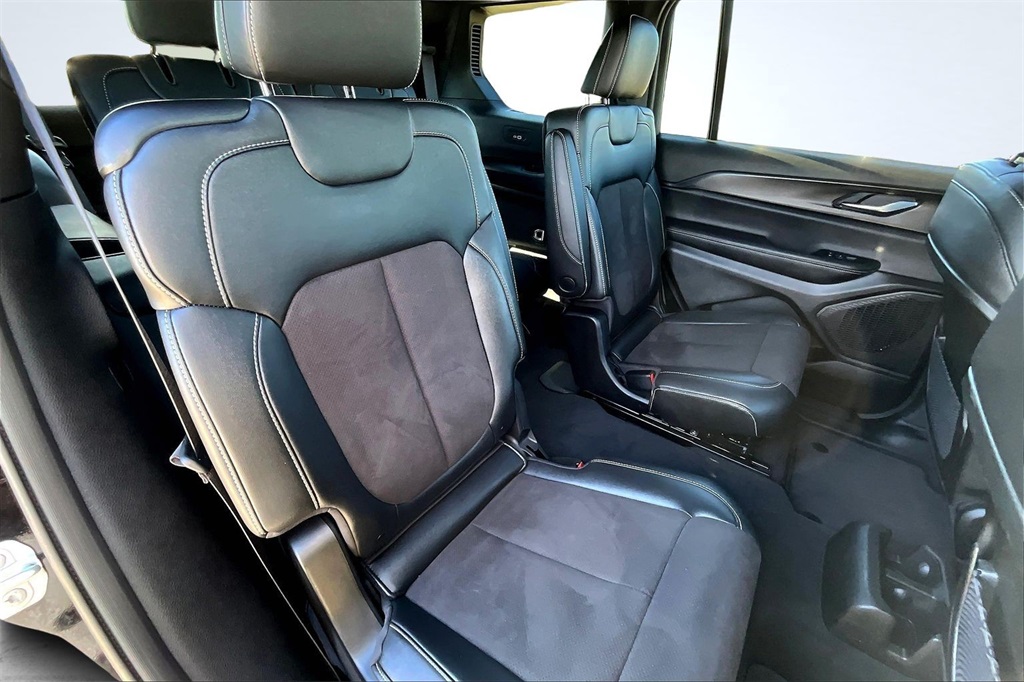 2024 Jeep Grand Cherokee L Altitude X Black at Victoria Chrysler Dodge Jeep Ram