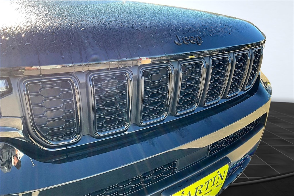 2024 Jeep Grand Cherokee L Altitude X Black at Victoria Chrysler Dodge Jeep Ram