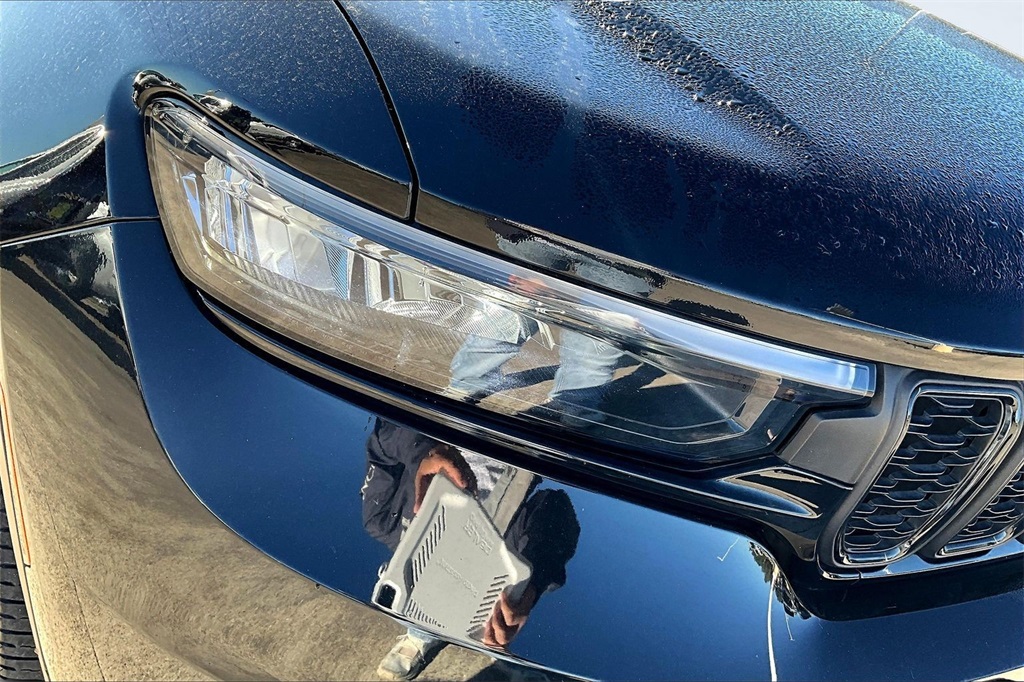 2024 Jeep Grand Cherokee L Altitude X Black at Victoria Chrysler Dodge Jeep Ram