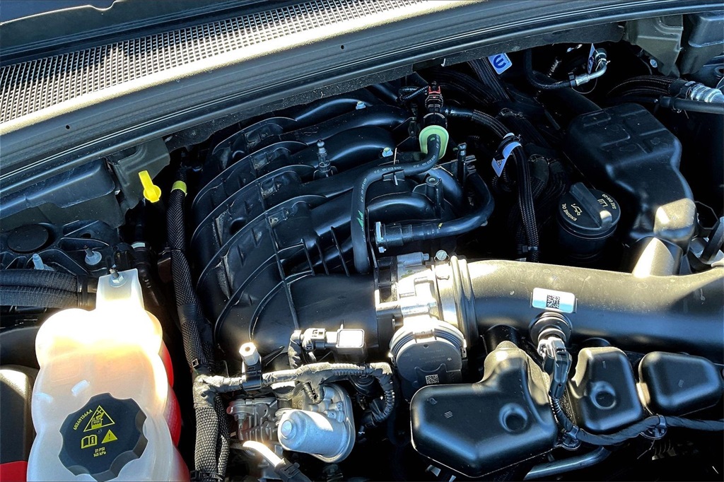 2024 Jeep Grand Cherokee L Altitude X Black at Victoria Chrysler Dodge Jeep Ram