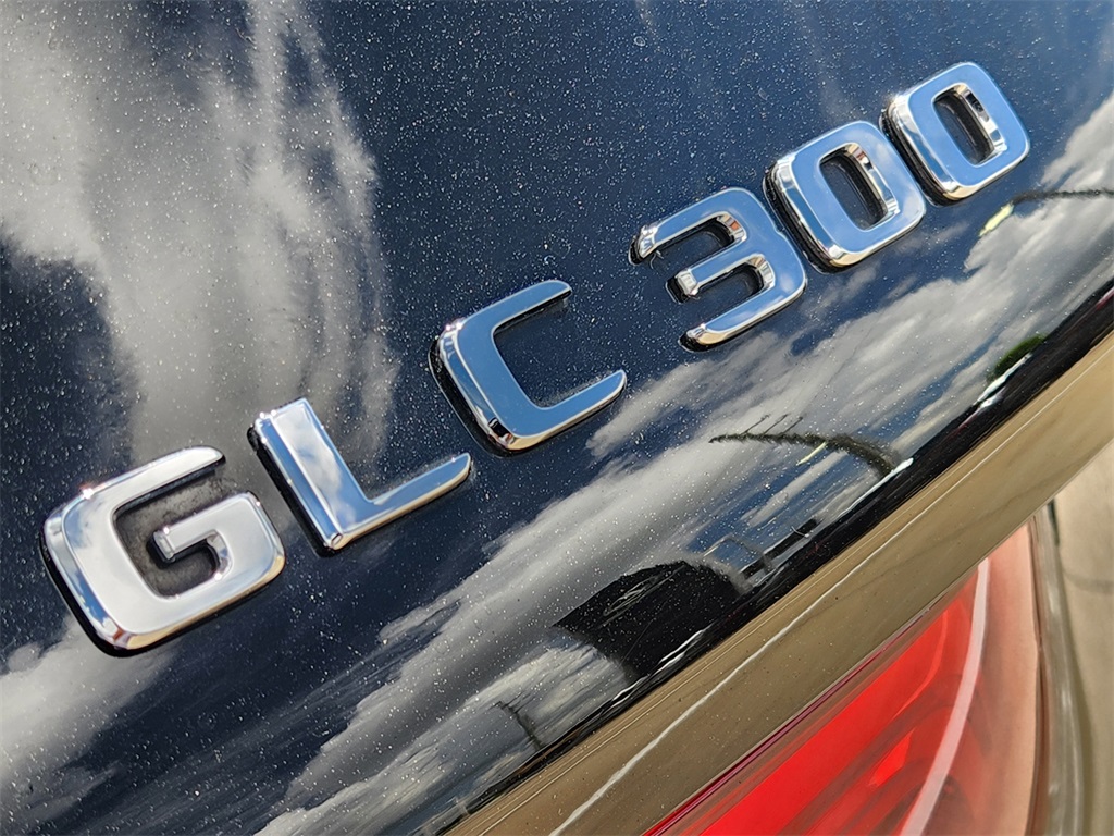 2018 Mercedes-Benz GLC GLC 300 - 11