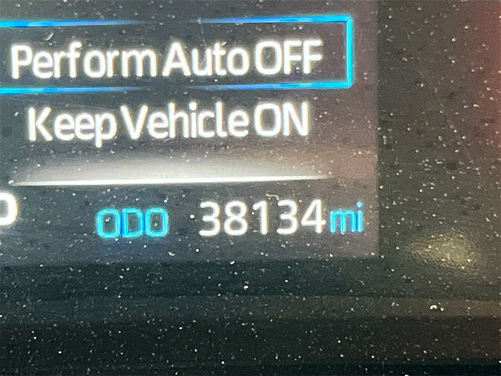 2022 Toyota Sienna LE White at Toyota of Victoria