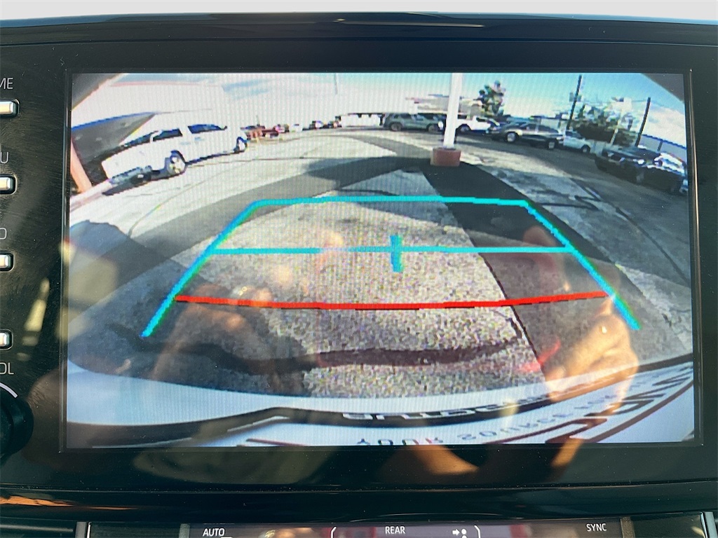 2022 Toyota Sienna LE White at Toyota of Victoria