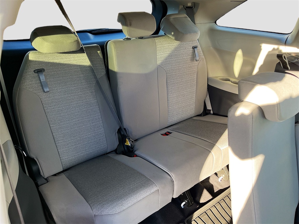 2022 Toyota Sienna LE White at Toyota of Victoria