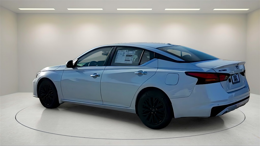 2025 Nissan Altima