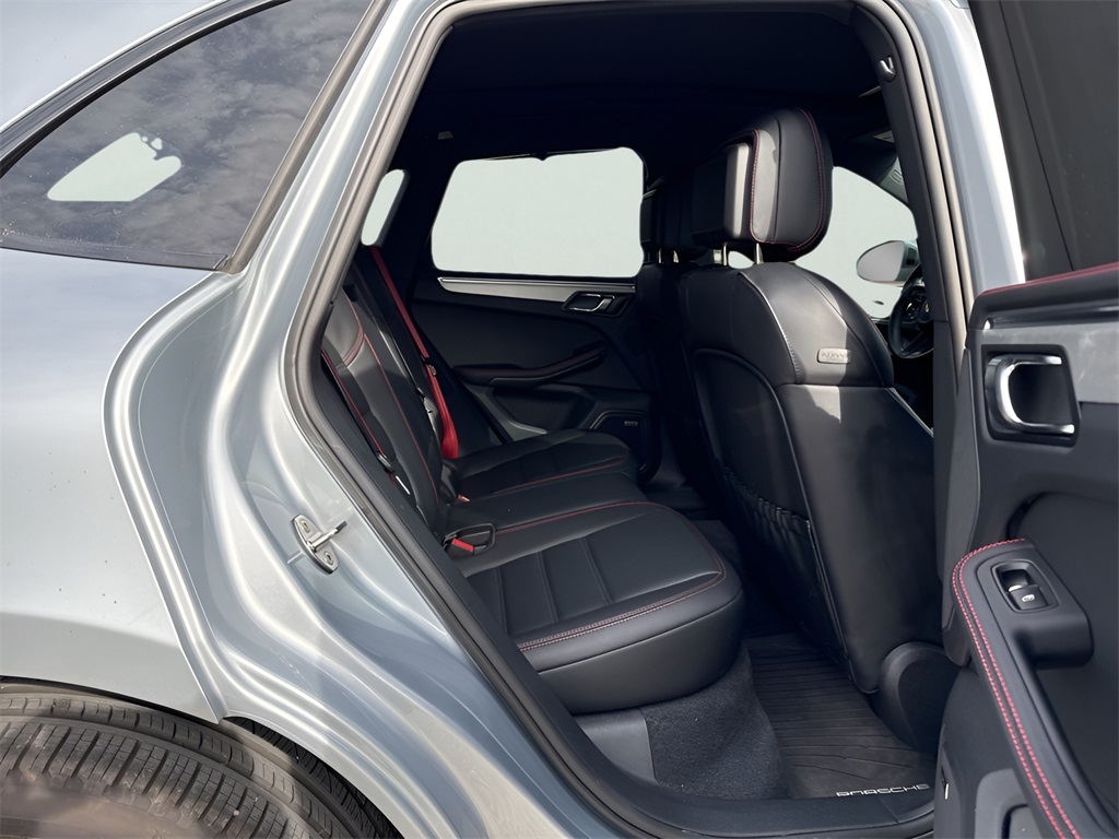 2024 Porsche Macan